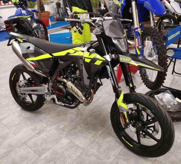 FANTIC XMF125 PERFORMANCE 2025